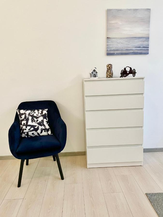 White Apartment Near The Famous New York Cafe ブダペスト エクステリア 写真